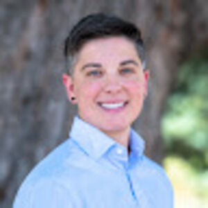 Meet your Posher, Dena